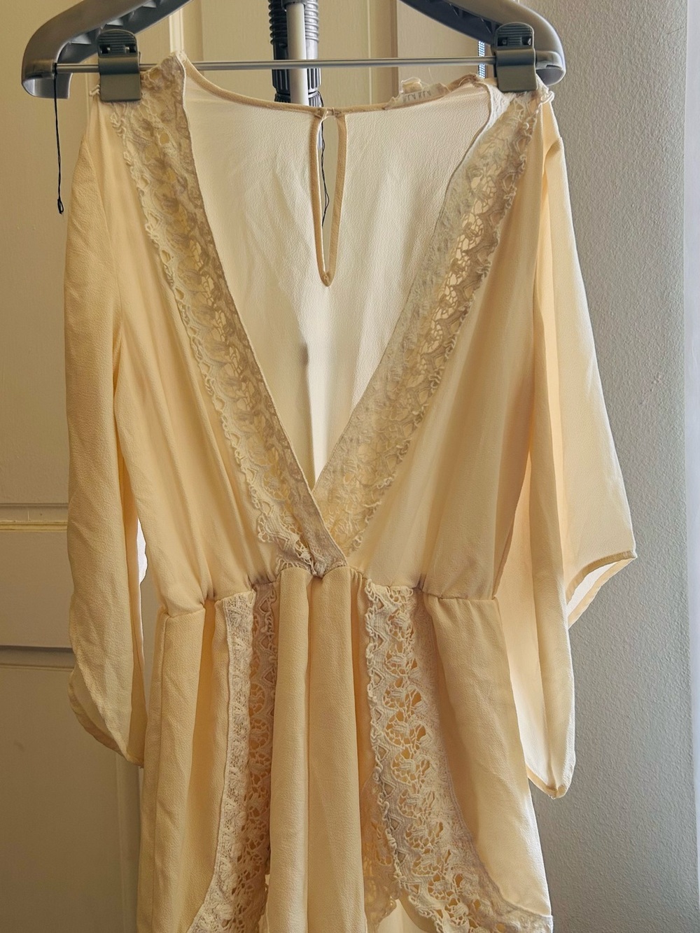 ILLA ILLA Cream Scoop-Neck Knit Top